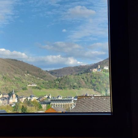 Dachgeschosswohnung Mit Burgblick In Kues Bernkastel-Kues Exterior photo