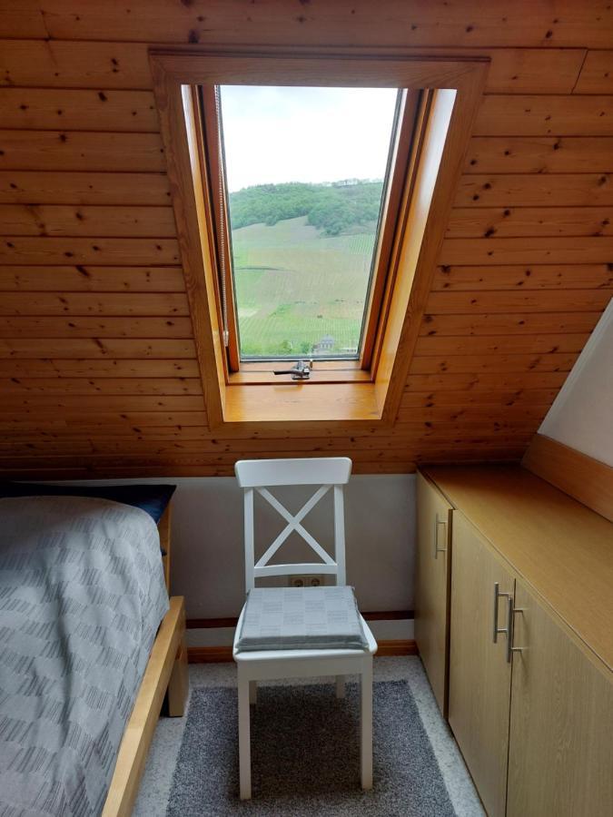 Dachgeschosswohnung Mit Burgblick In Kues Bernkastel-Kues Exterior photo